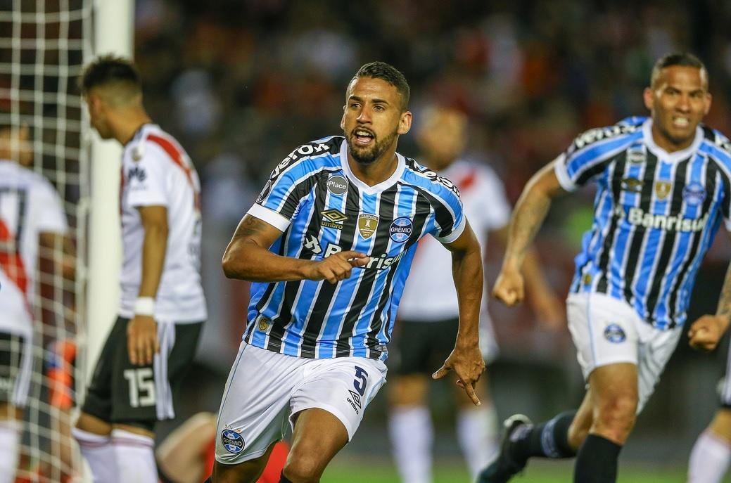 Gr&ecirc;mio classifica para a segunda final consecutiva se empatar com o River na Arena	