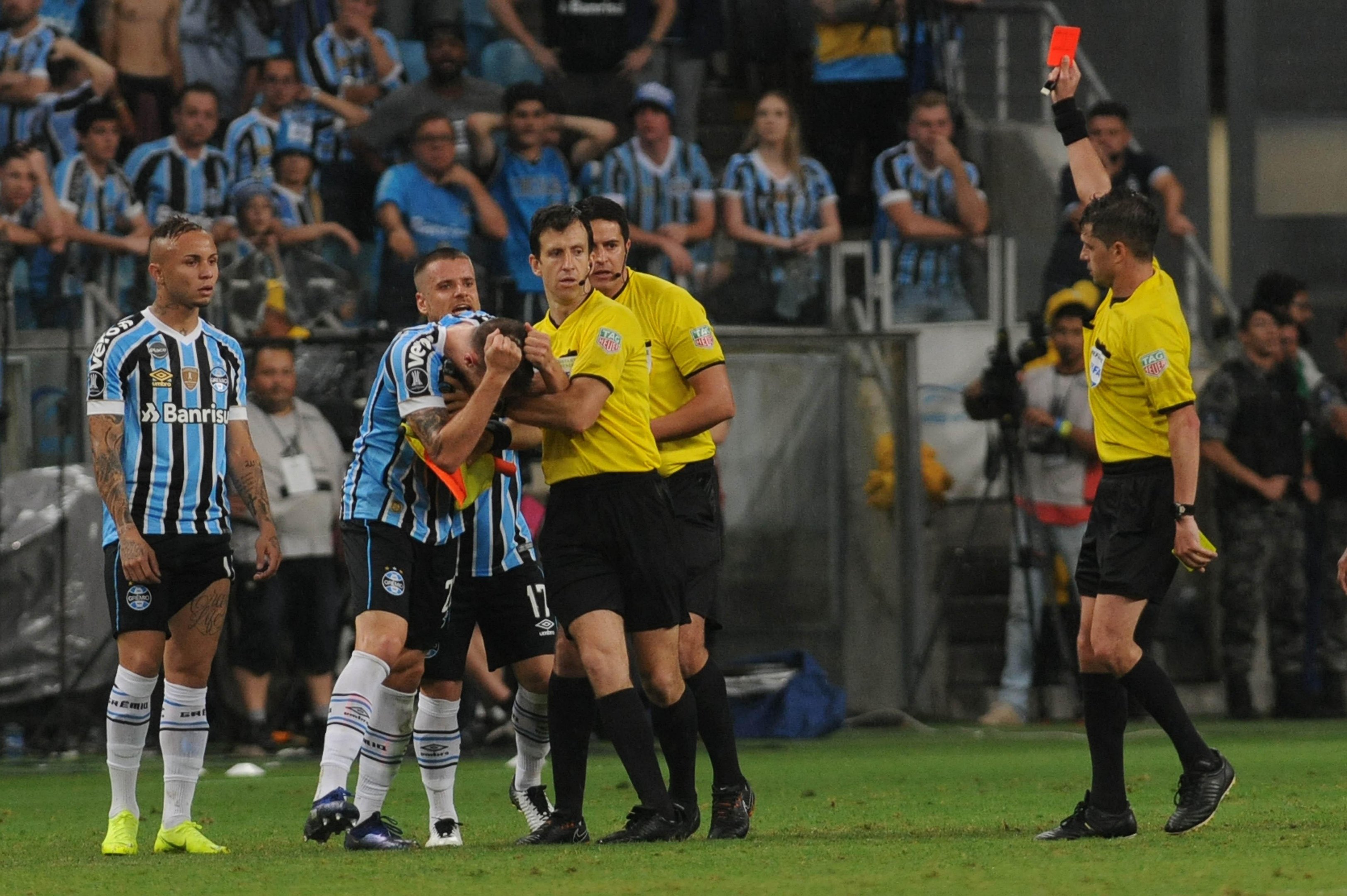 Grohe defendeu Bressan ap&oacute;s a derrota para o River Plate