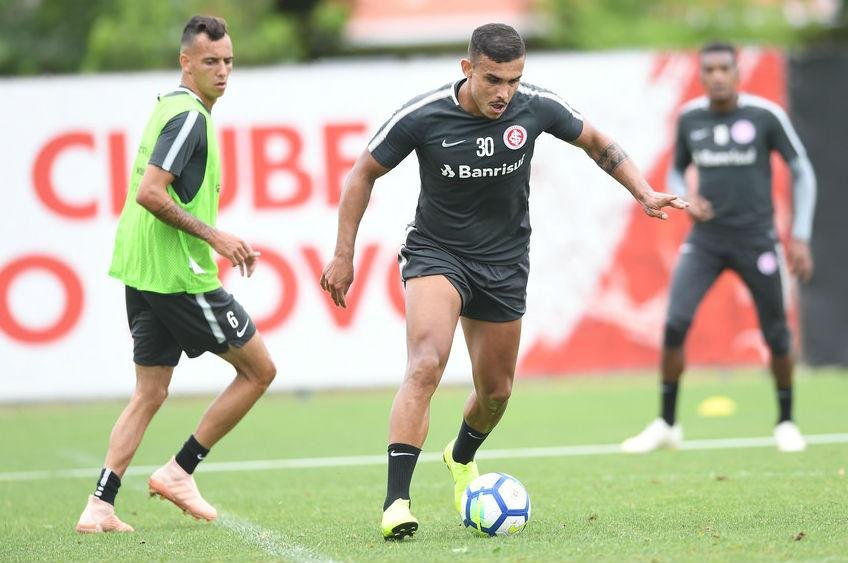 Pottker e Leandro Dami&atilde;o treinaram nesta quarta-feira com o grupo do Inter