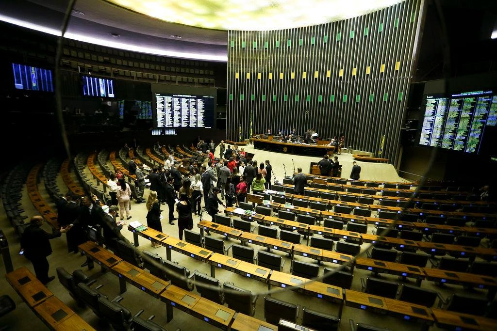 N&atilde;o integram bloco os 56 deputados do PT que articulam oposi&ccedil;&atilde;o independente