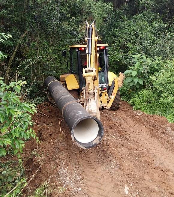 Rompimento da tubula&ccedil;&atilde;o ocorreu na &uacute;ltima madrugada em uma propriedade rural