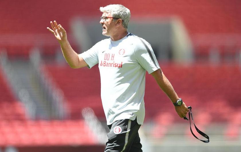 Odair Hellmann demonstrou confian&ccedil;a nos substitutos contra o Atl&eacute;tico-PR