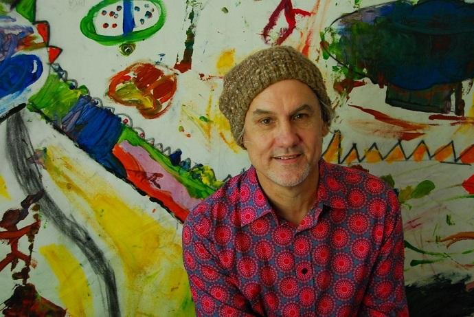 King &eacute; autor de t&iacute;tulos como "O Homem que Amava Caixas", "Vira-Lata" e "Folha"