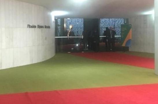Congresso passou por varredura na manh&atilde; de hoje	