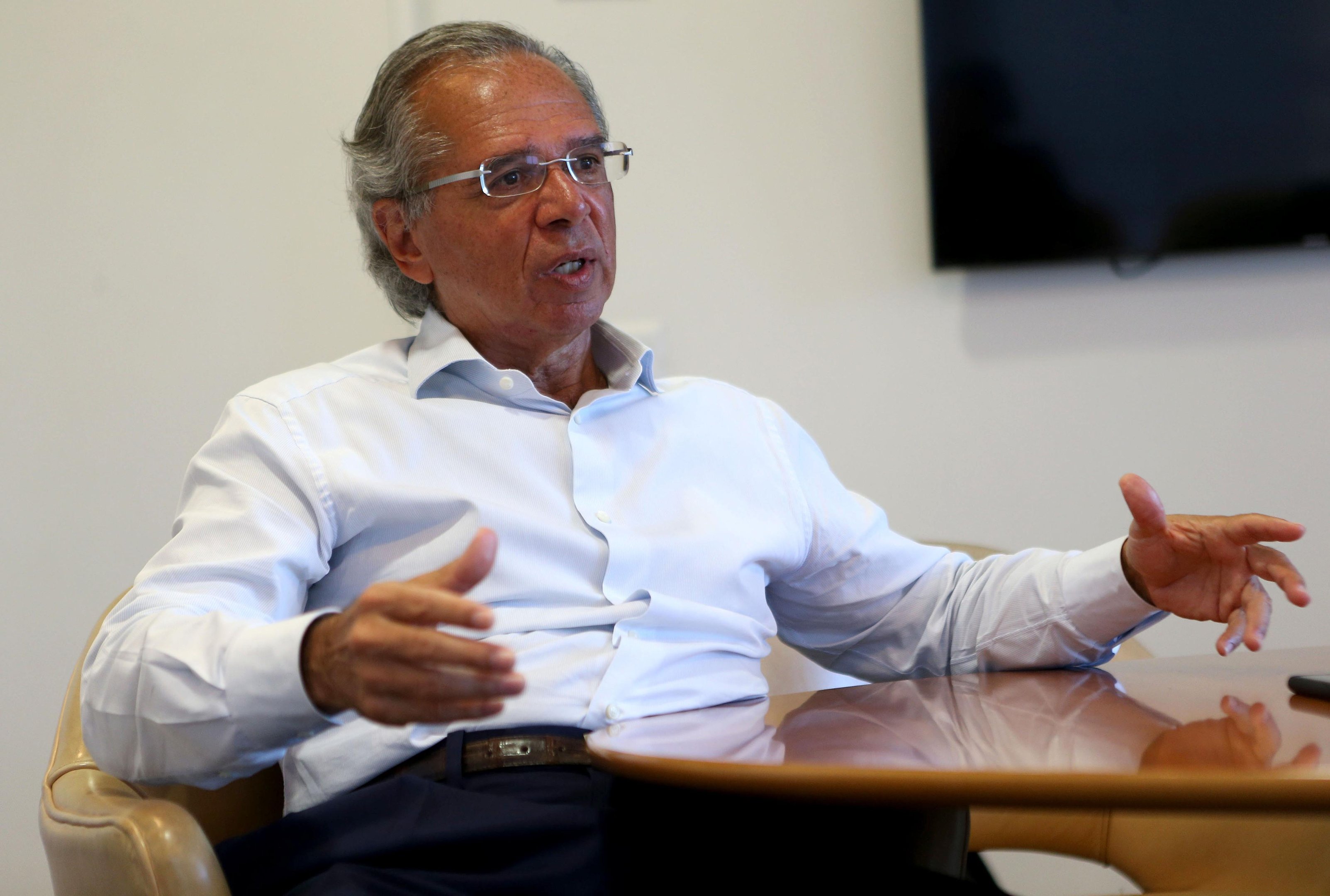 Paulo Guedes quer ter controle das tarifas do com&eacute;rcio exterior