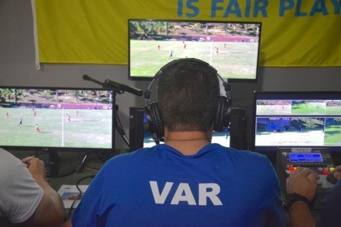 Uso do VAR deve ocorrer a partir de 2019
