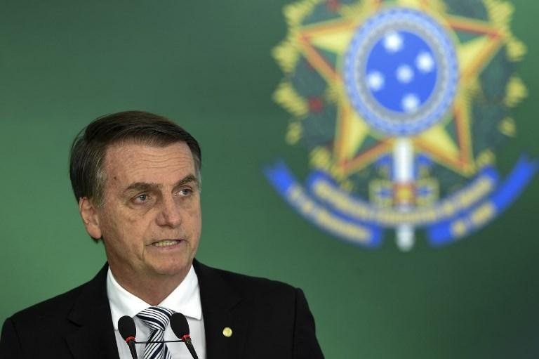 Bolsonaro diz que fechar&aacute; embaixadas ociosas