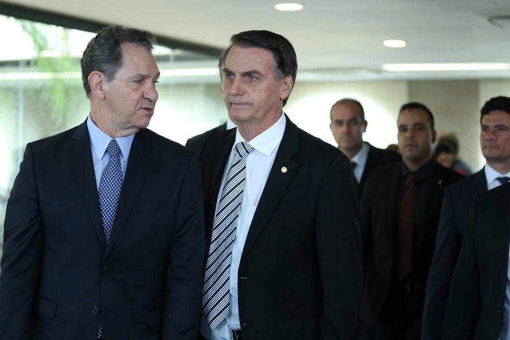 Presidente eleito projeta 17 minist&eacute;rios, pois "&eacute; um bom n&uacute;mero"