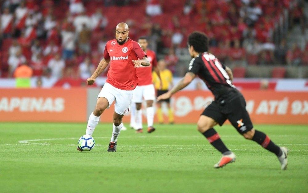 Moledo est&aacute; fora do jogo contra o Atl&eacute;tico-PR