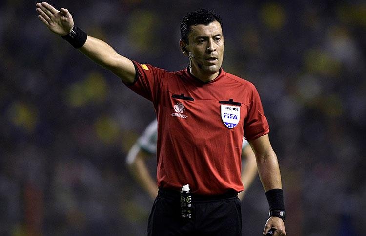 Roberto Tobar garantiu que n&atilde;o ir&aacute; se intimidar com clima na Bombonera