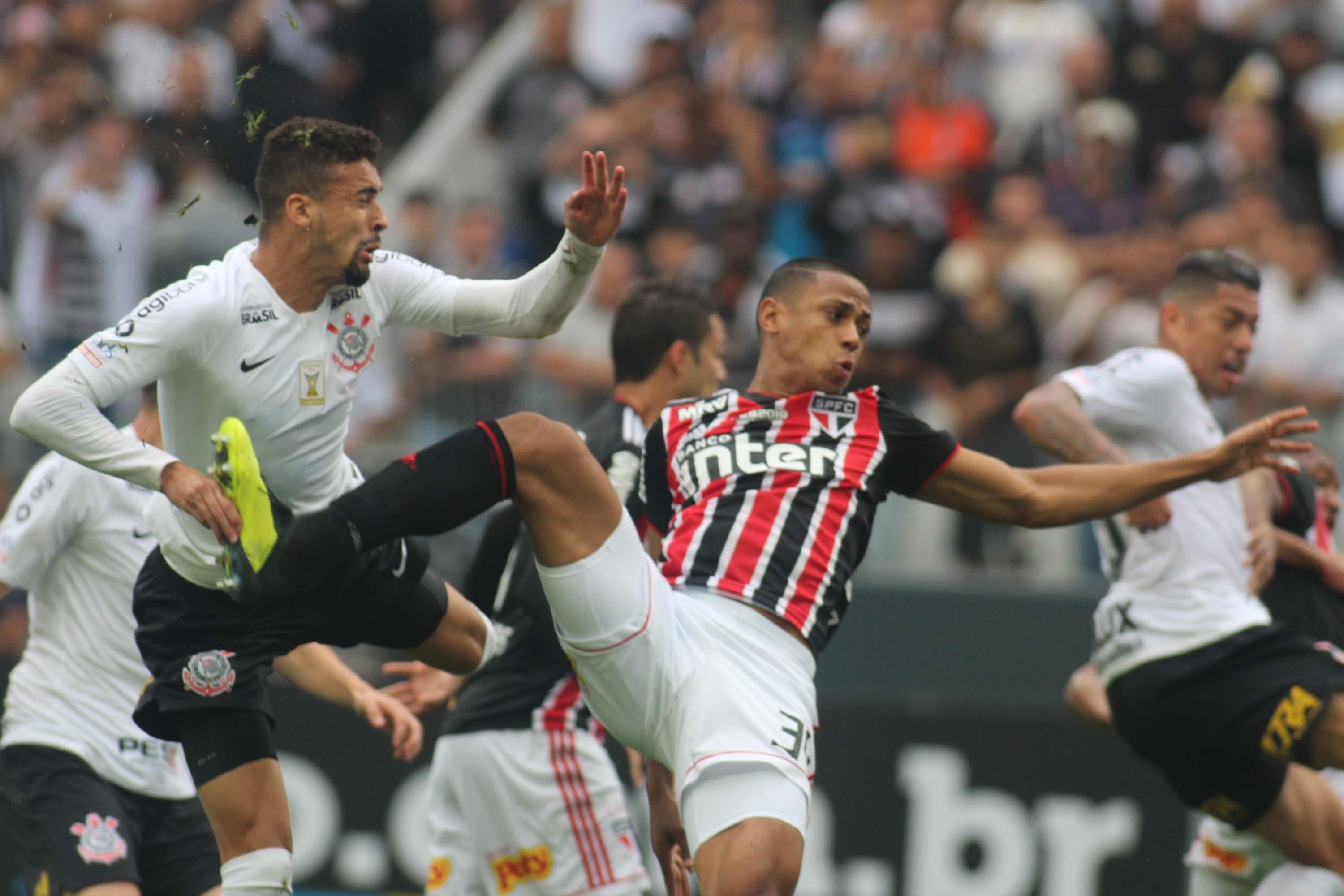 S&atilde;o Paulo e Corinthians empataram em 1 a 1