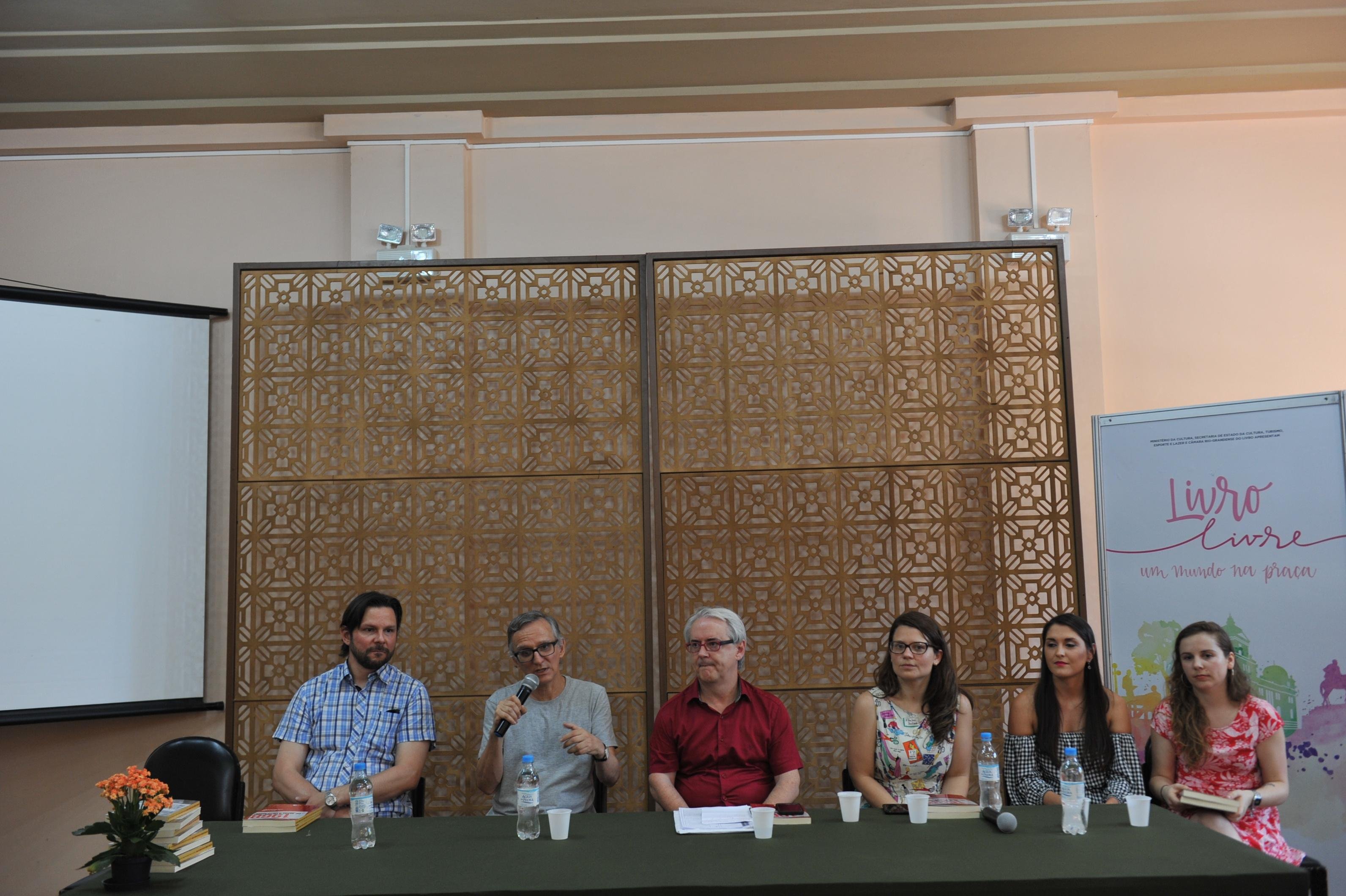 Mais de 200 pessoas participaram do evento