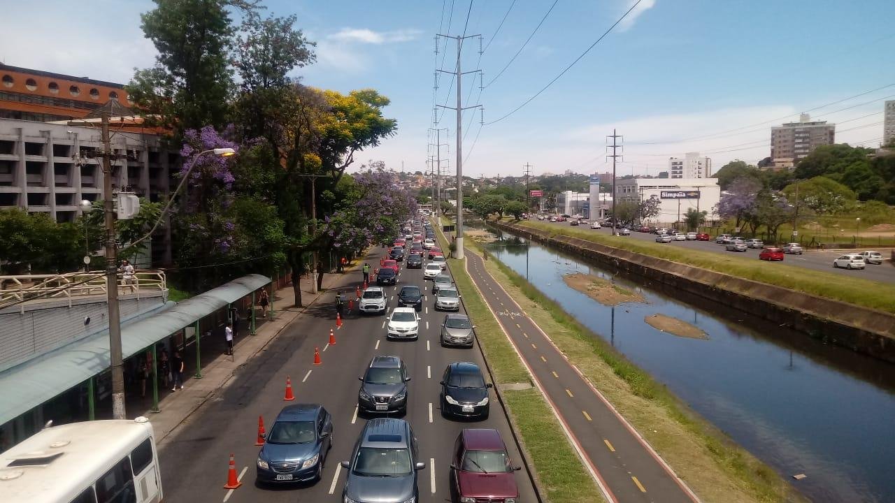 Candidatos enfrentaram lentid&atilde;o no tr&acirc;nsito para chegar na PUCRS