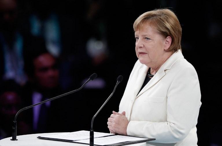 Merkel falou no F&oacute;rum pela Paz, realizado em Paris