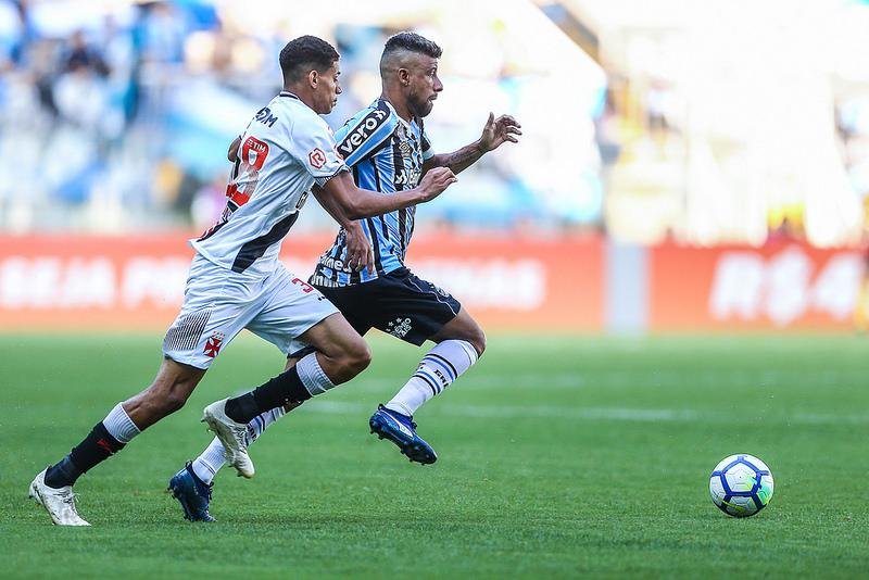 L&eacute;o Moura admitiu preocupa&ccedil;&atilde;o com aten&ccedil;&atilde;o no come&ccedil;o dos jogos