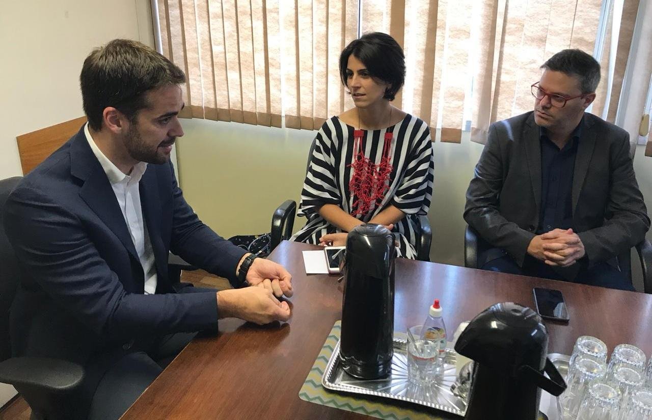 Governador visitou bancadas de PSD, PSol e PCdoB sobre o tema