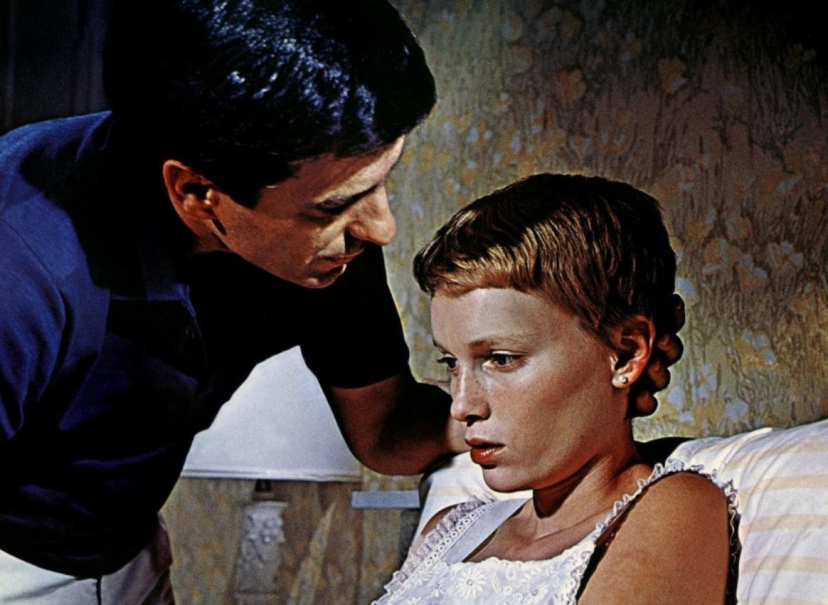 Cassavettes e Mia, uma gravidez complicada em thriller de Polansky
