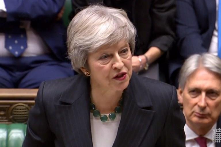 Primeira-ministra brit&acirc;nica, Theresa May, sofreu um forte golpe nesta quinta