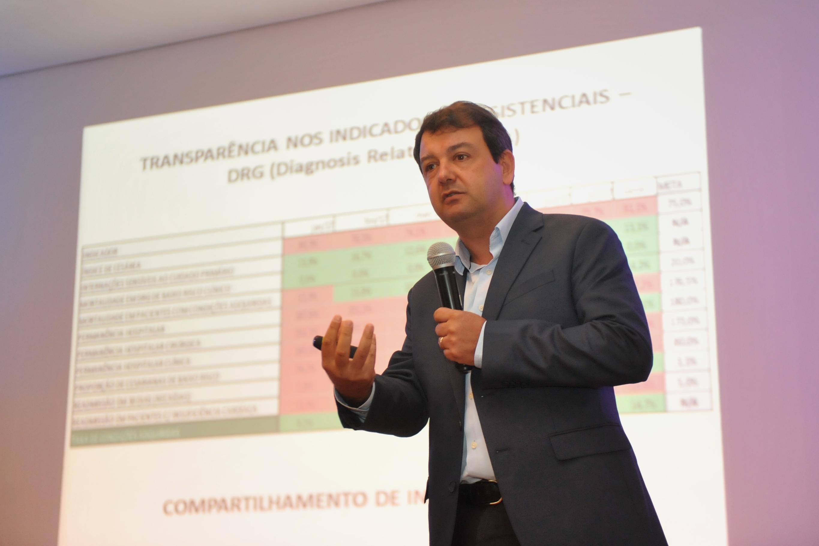 Diretor de provimento de Sa&uacute;de da Unimed Porto Alegre, Salvador Gullo Neto