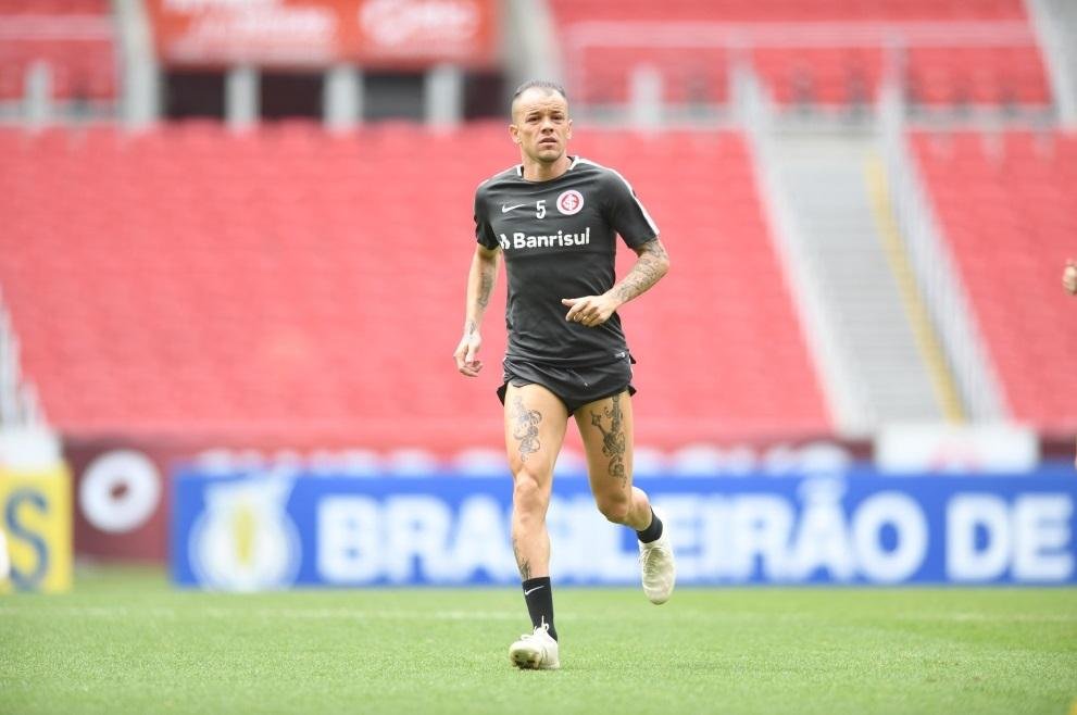Dalessandro deve entrar em campo neste domingo contra o Botafogo