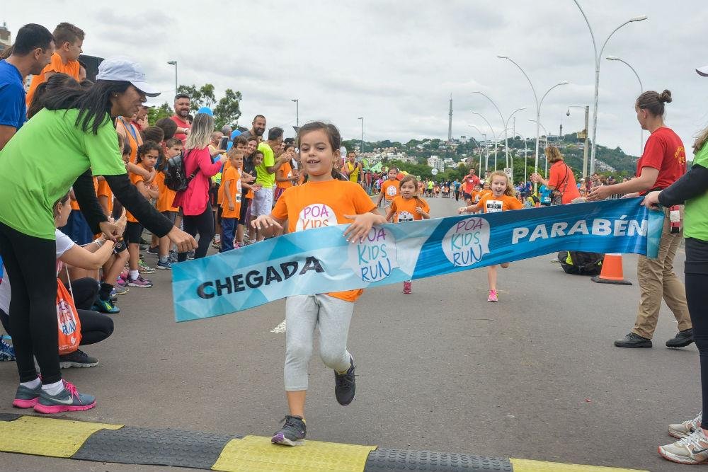 Corrida infantil, novidade desta edi&ccedil;&atilde;o, teve percursos dos 50 aos 400 metros