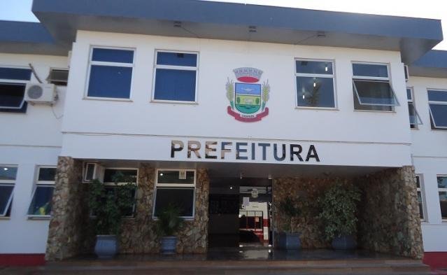 Sem crer na vinda de brasileiros, prefeito protocolou projeto para indicar profissional &agrave; secretaria de Sa&uacute;de