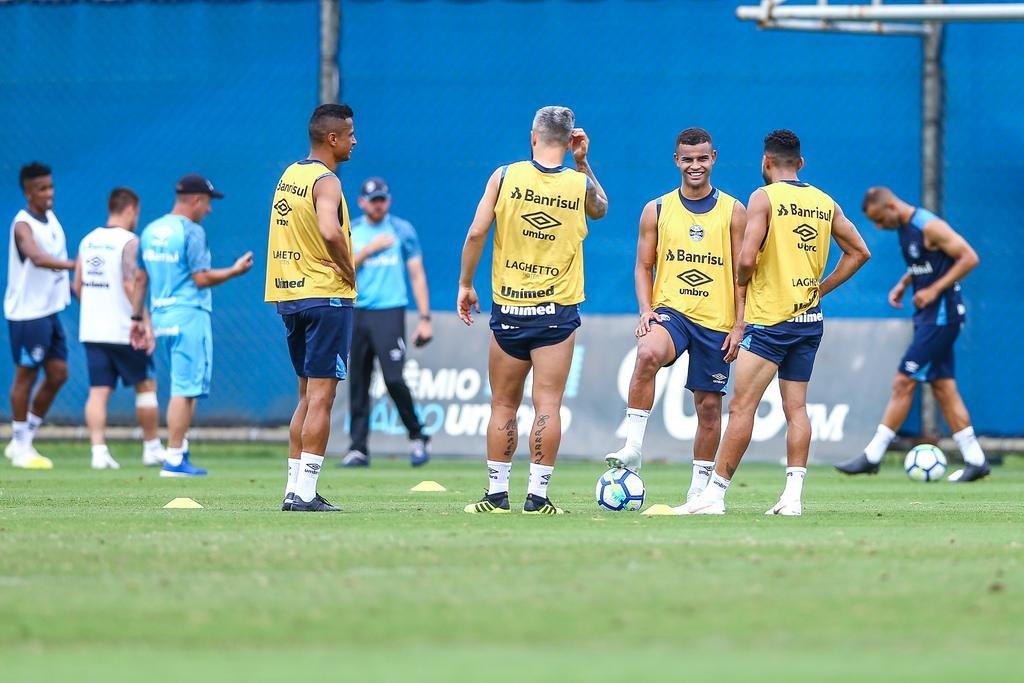 Gr&ecirc;mio treinou sem forma&ccedil;&atilde;o de time nesta ter&ccedil;a