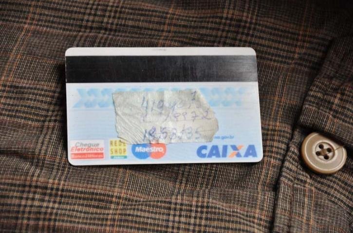 Tr&ecirc;s suspeitos de roubar contas banc&aacute;rias usando cart&otilde;es clonados s&atilde;o presos no RS