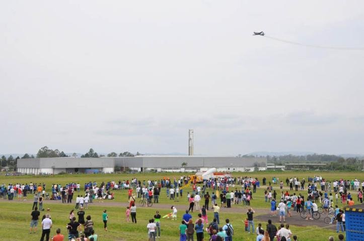 Cerca de 3 mil pessoas acompanharam as manobras