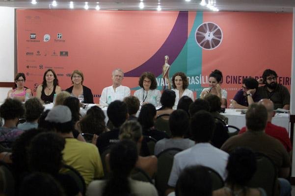 Debate sobre filme &acute;Hoje` &eacute; destaque do Festival de Bras&iacute;lia