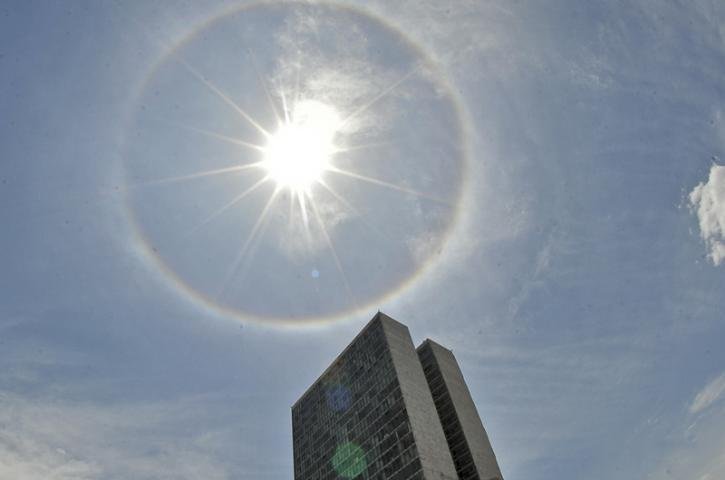 Efeito foi provocado pela refra&ccedil;&atilde;o dos raios solares sobre os cristais de gelo