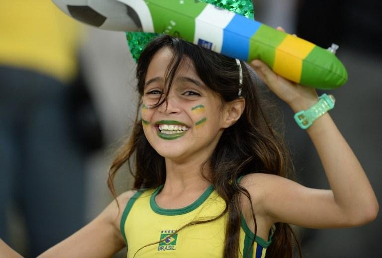 Torcida pinta o Maracan&atilde; de verde e amarelo