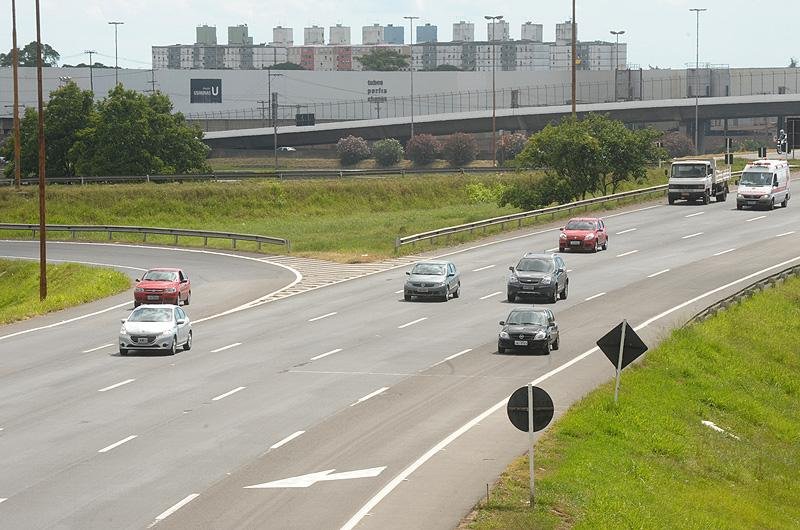Cerca de 125 mil carros devem voltar pela Freeway ap&oacute;s feriado de Ano Novo