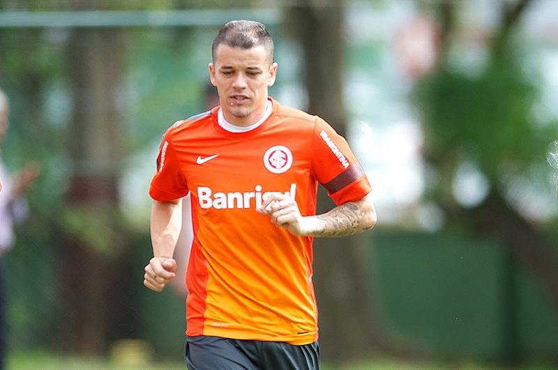 Argentino garantiu apoio total ao novo t&eacute;cnico do Inter em busca de t&iacute;tulos em 2014