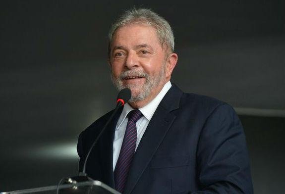 Recentemente, Lula criticou sua sucessora, a presidente Dilma Rousseff, e pediu renova&ccedil;&atilde;o do PT 