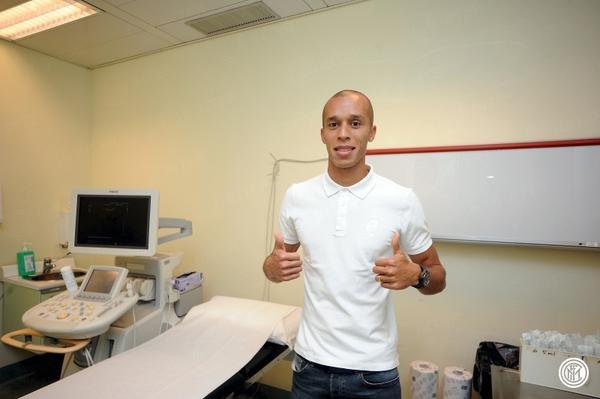 Miranda vai jogar na Inter de Mil&atilde;o