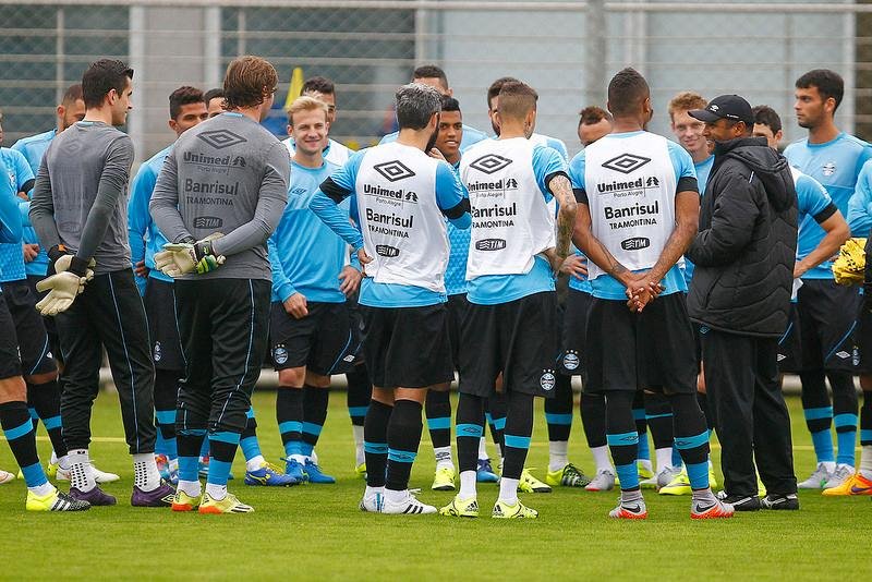 Roger definiu time para enfrentar o Cruzeiro nesta quarta