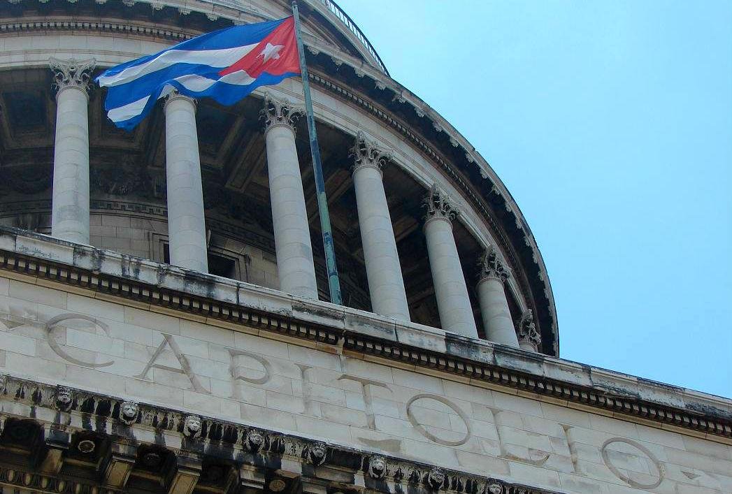 Cuba e EUA chegam a acordo para reabrir embaixadas