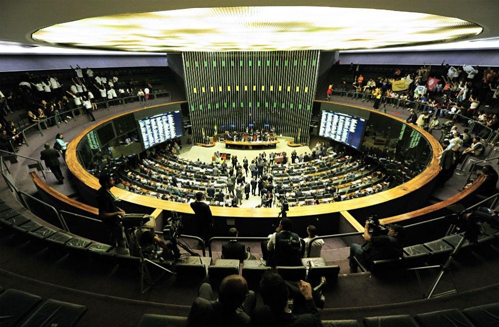 Governo Federal ter&aacute; at&eacute; 31 de janeiro para assinar aditivos contratuais