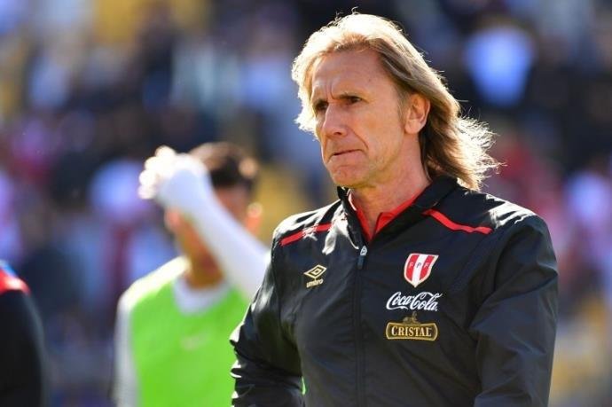 Treinador da Sele&ccedil;&atilde;o do Peru ressaltou que o jogador do Inter precisar&aacute; &ldquo;render&rdquo; em campo