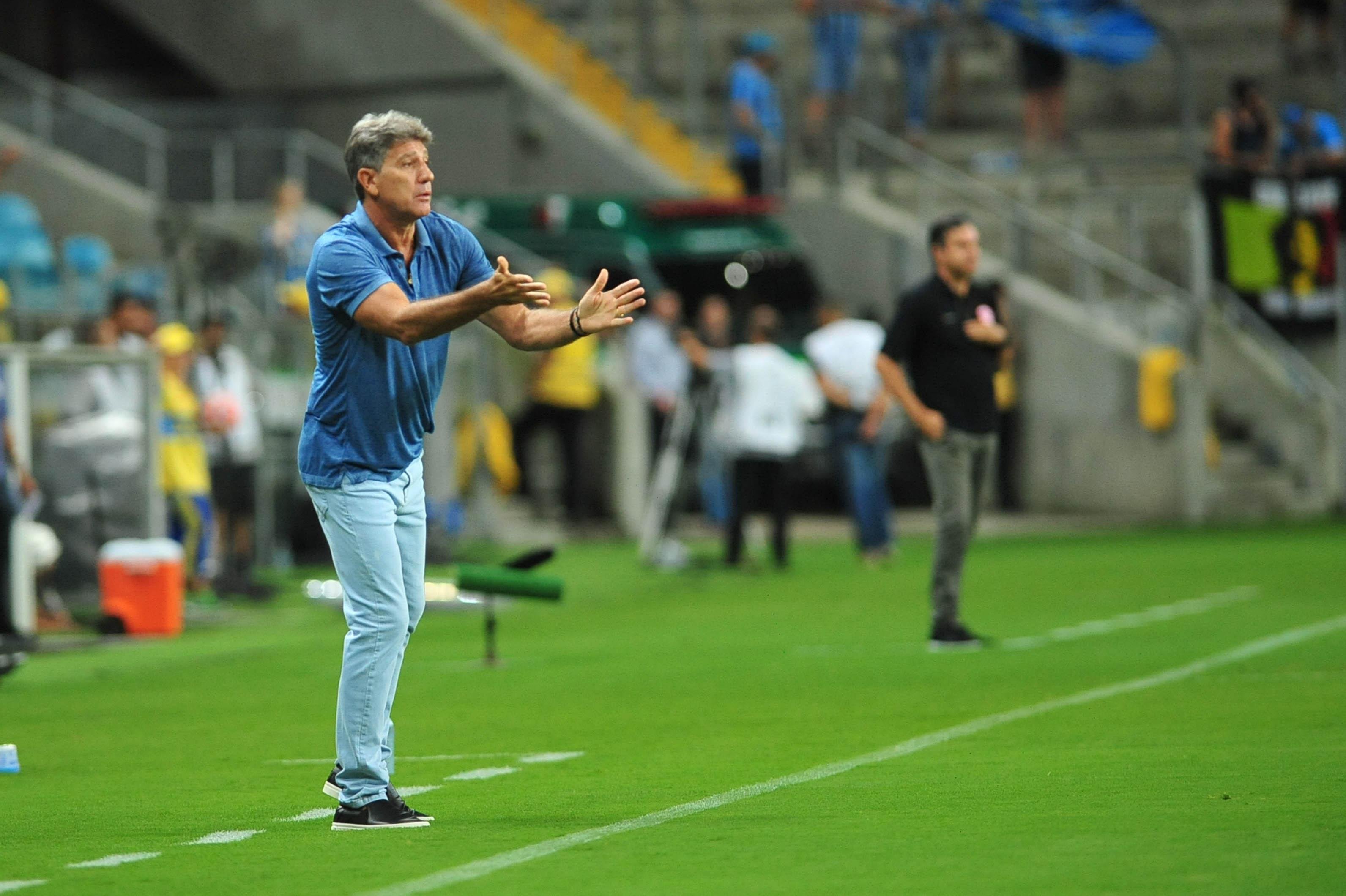 T&eacute;cnico exalta recupera&ccedil;&otilde;es de Luan e Marinho na arrancada do Gauch&atilde;o