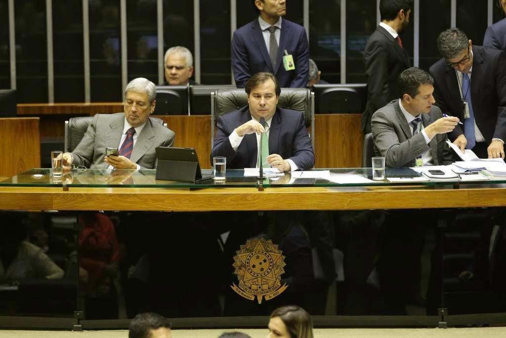 Atual presidente da casa &eacute; favorito na corrida com apoio do PSL