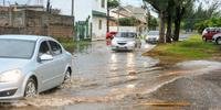 As ruas ficaram alagadas em Tramandaí por causa da chuva