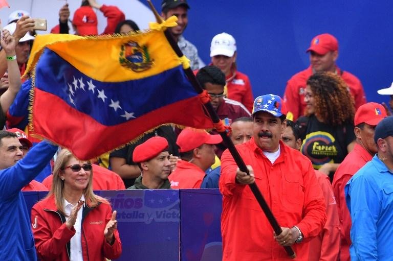 Maduro prop&otilde;e antecipar elei&ccedil;&otilde;es parlamentares para este ano