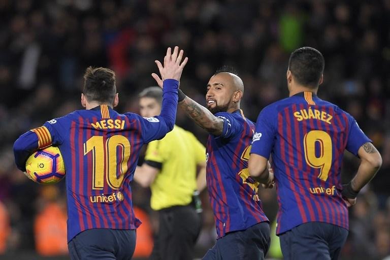 Messi brilha e salva Barcelona da derrota no Espanhol