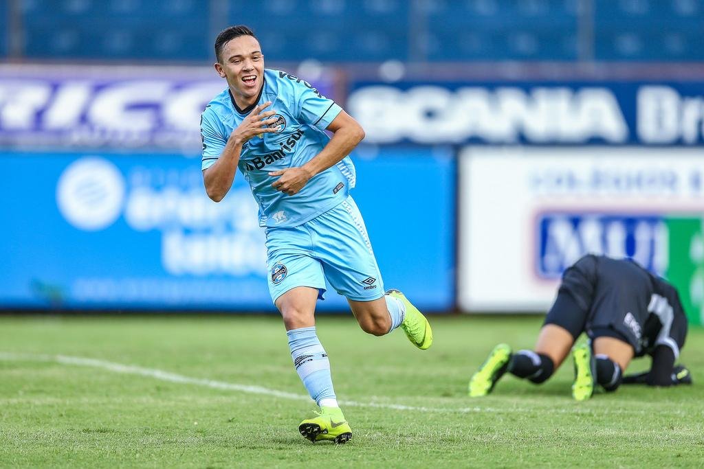 Pep&ecirc; marcou dois dos tr&ecirc;s gols do Gr&ecirc;mio contra o Caxias