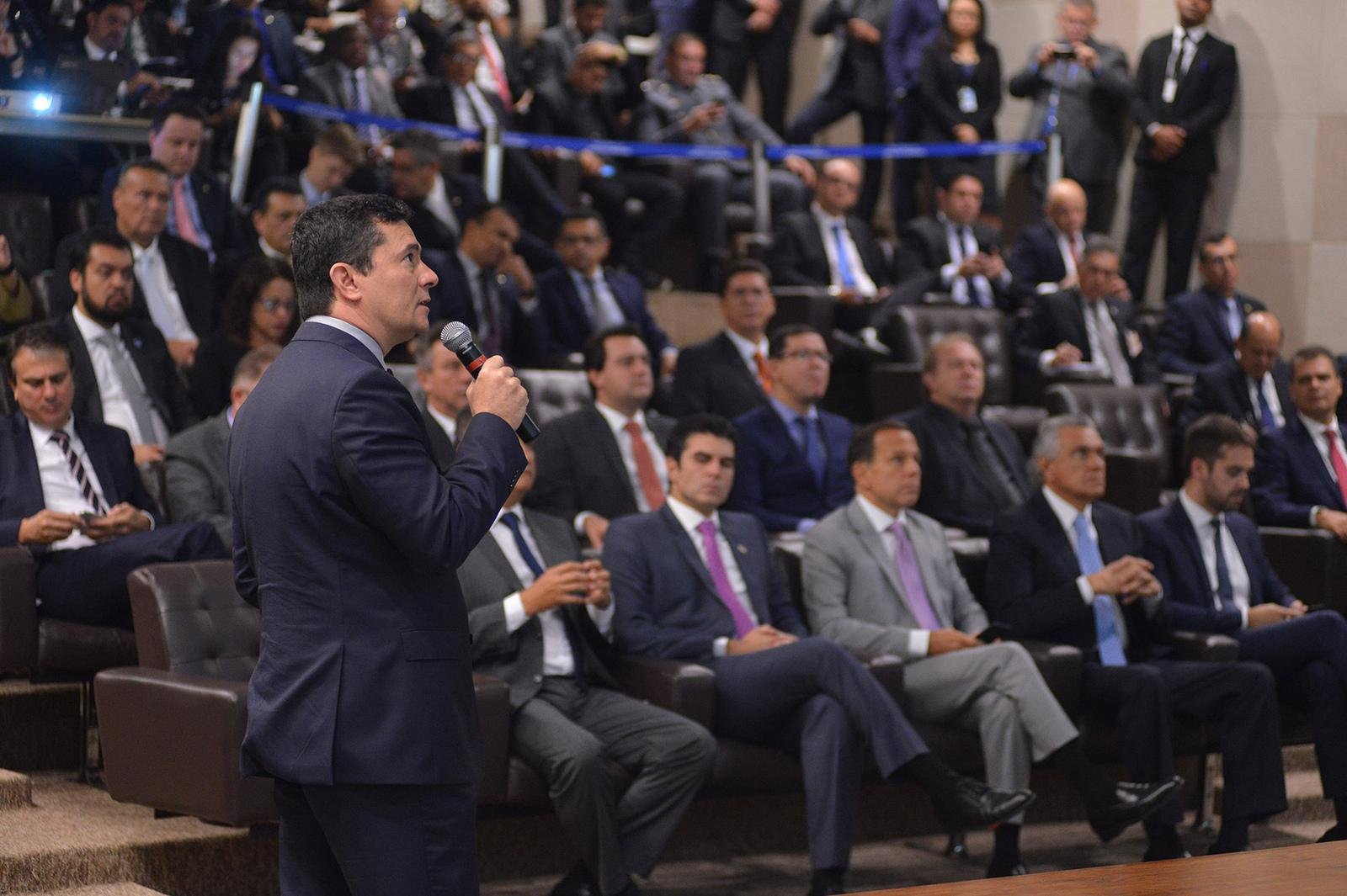 Doze governadores e quatro vice-governadores participam da reuni&atilde;o	