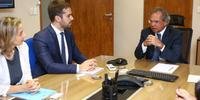Eduardo Leite esteve reunido com o ministro Paulo Guedes na sede do ministério da Economia