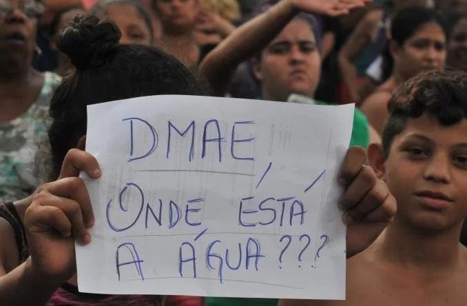 Moradores da Lomba do Pinheiro realizaram manifesta&ccedil;&atilde;o cobrando Dmae