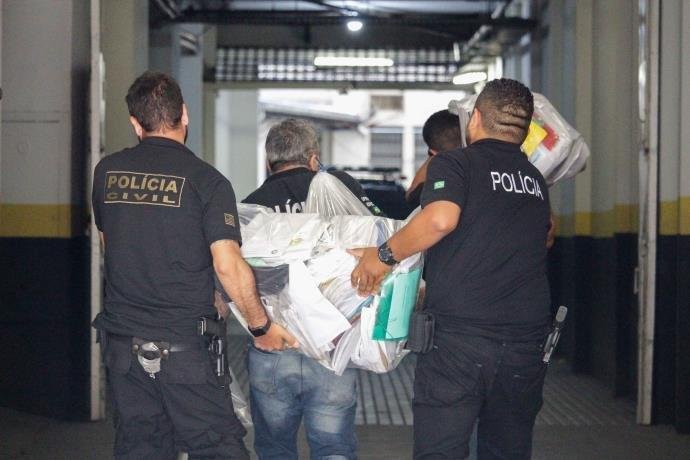 Funcion&aacute;rios foram presos no &uacute;ltimo dia 29